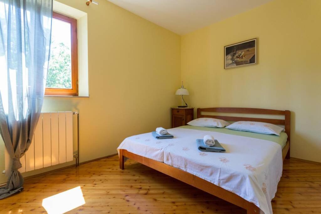 Sleep & Fly Apartment